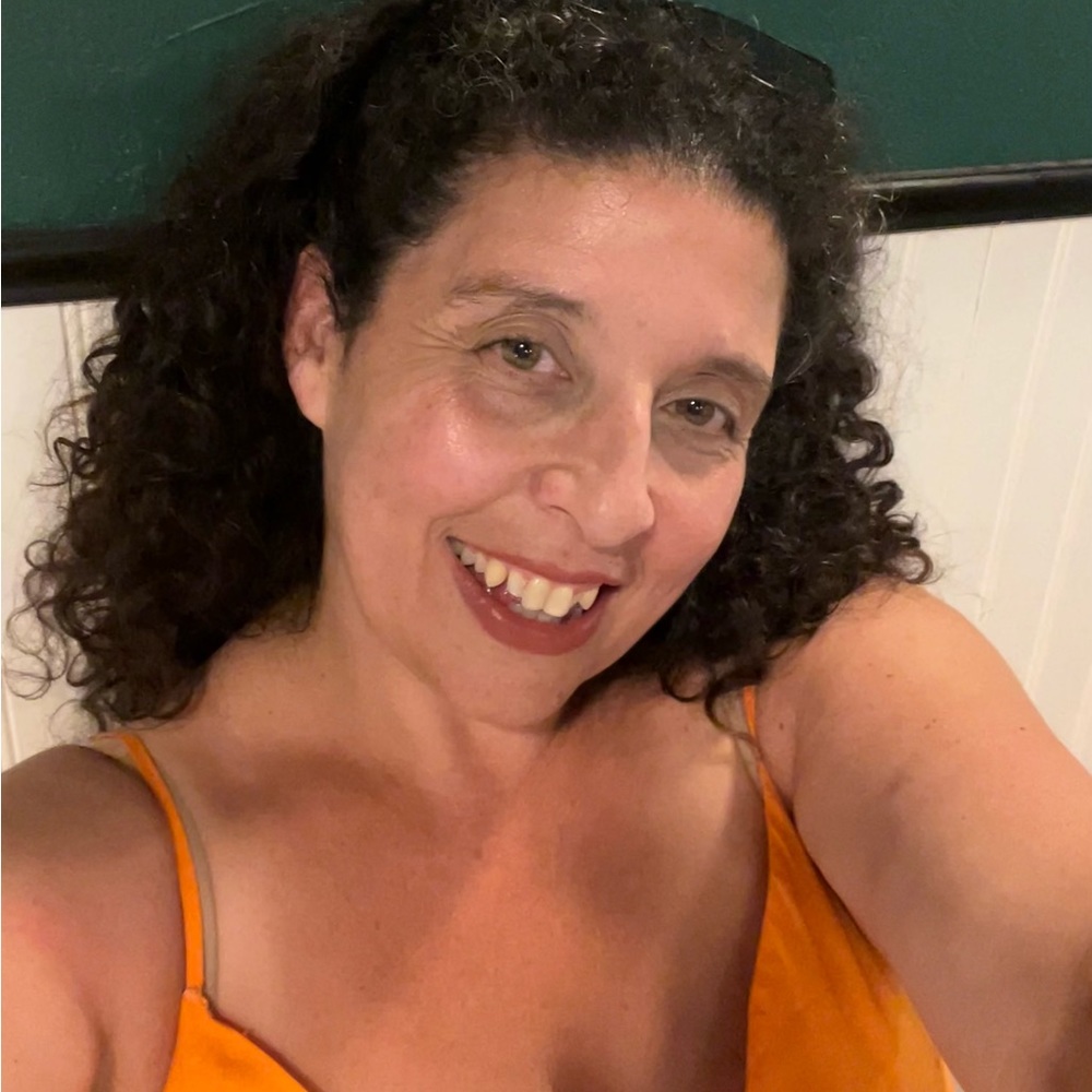 Meet your Posher, Malika